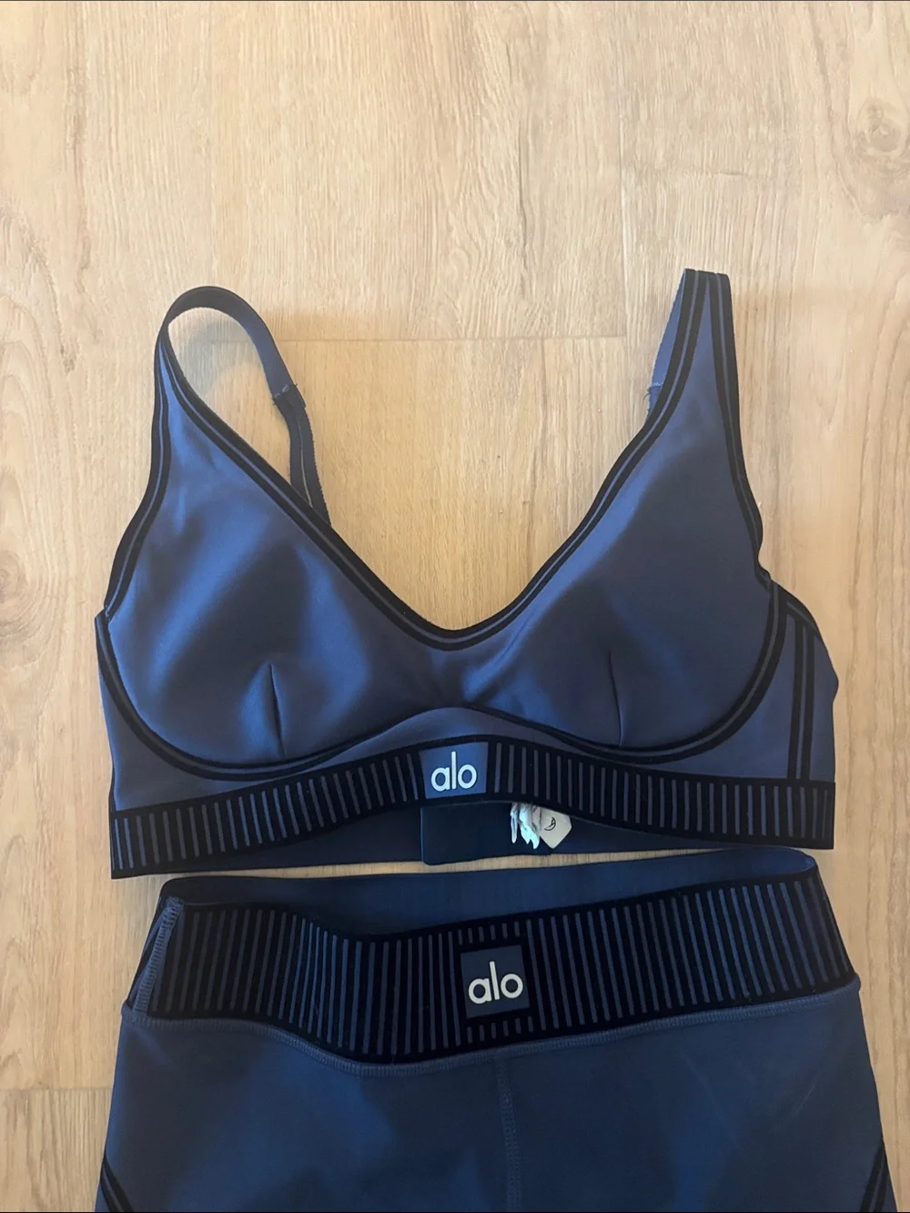 ALO Yoga Navy High-Waist Legging and Matching Sports Bra Set